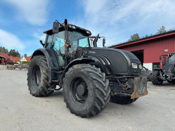 Valtra T162 Versu  Nouveau service